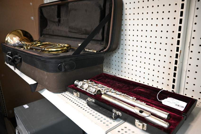 West Plains Pawn and Fine Jewelry Musical Instruments